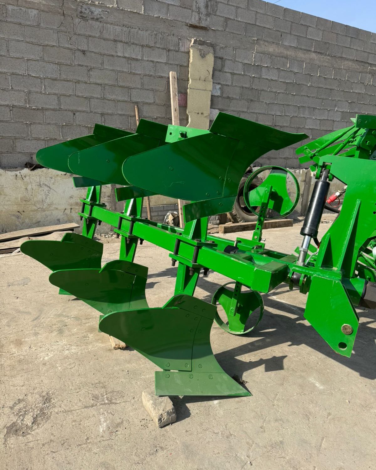 ARADO VERTEDERA DE 3 CUERPOS SEMIPESADO